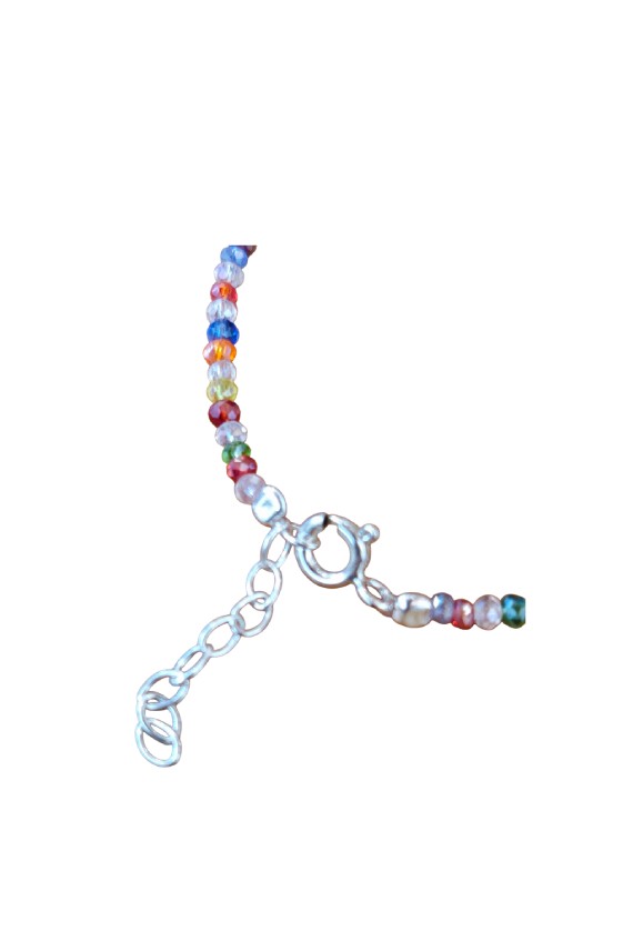 Pulsera en plata de ley con piedras semipreciosas cristalizadas multicolor y bolitas centrales en plata. Pulsera en plata de ley con piedras semipreciosas cristalizadas multicolor y bolitas centrales en plata.