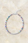Pulsera en plata de ley con piedras semipreciosas cristalizadas multicolor y bolitas centrales en plata. Pulsera en plata de ley con piedras semipreciosas cristalizadas multicolor y bolitas centrales en plata.