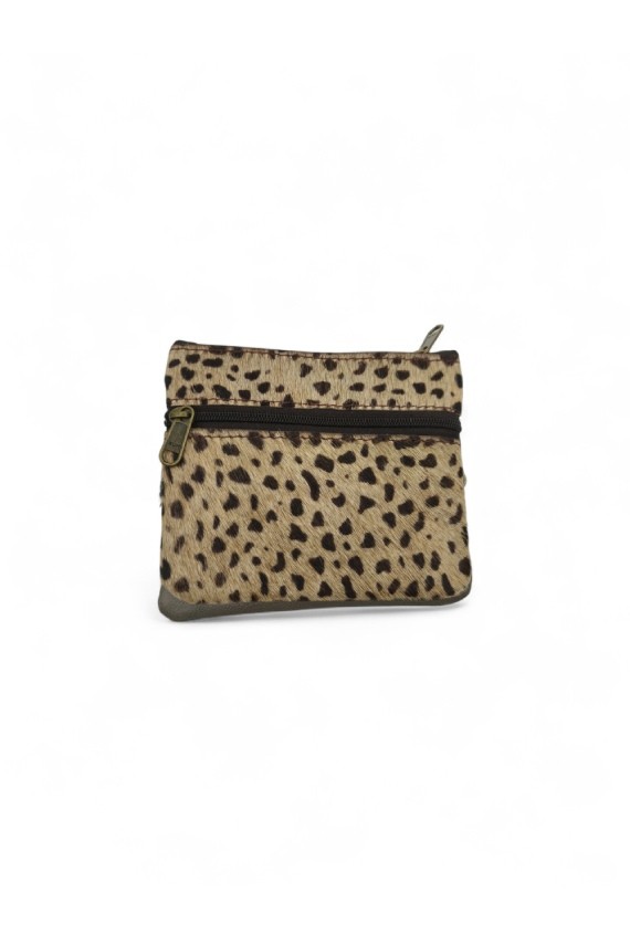 Monedero artesanal de piel reciclada con estampado de topitos y doble cremallera, marca Soruka.