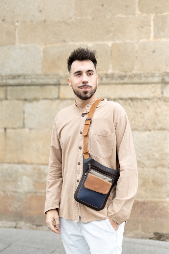 Riñonera Jack en Piel Sostenible Marino