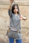 "Bolso Saida Small Crossbody de piel sostenible Soruka, disponible en tres colores, diseño artesanal
