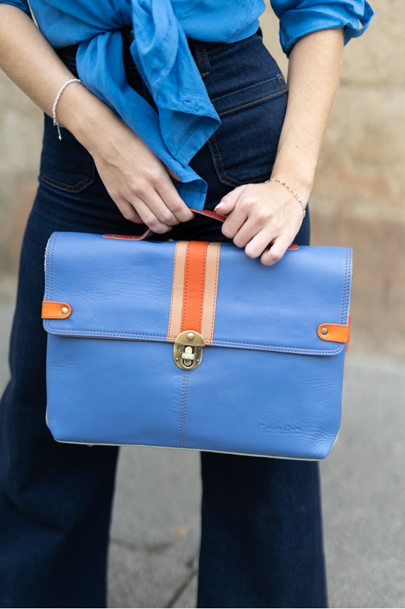 Bolso maletín Orleans Plain de piel sostenible Soruka en tonos azules con detalles naranjas,