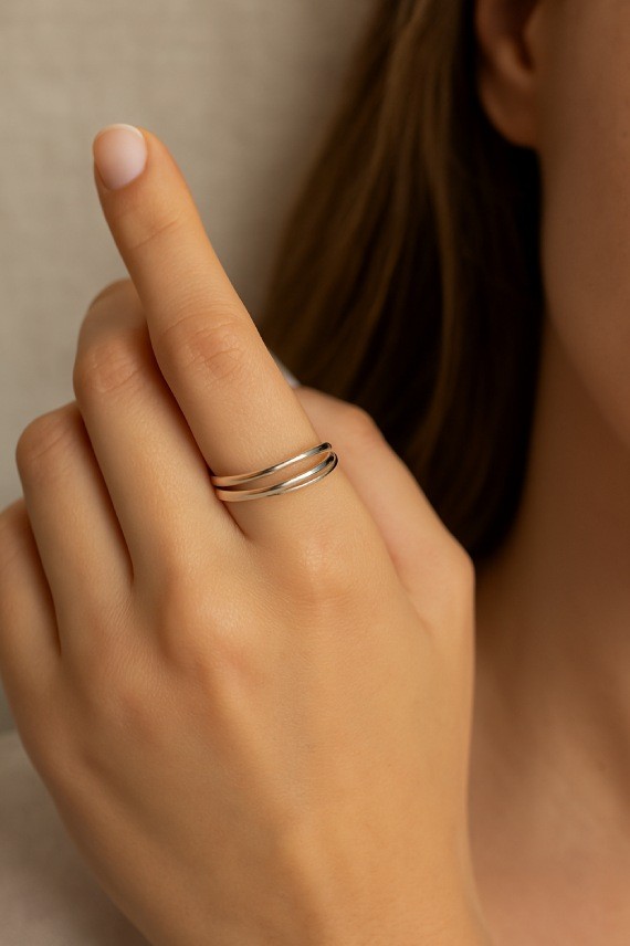 Anillo Plata de Ley Tres Alianzas Entrelazadas 18 mm