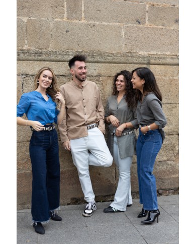 "Cinturón Soruka en piel sostenible con animal print de cebra, accesorio artesanal boho chic Samarkanda."