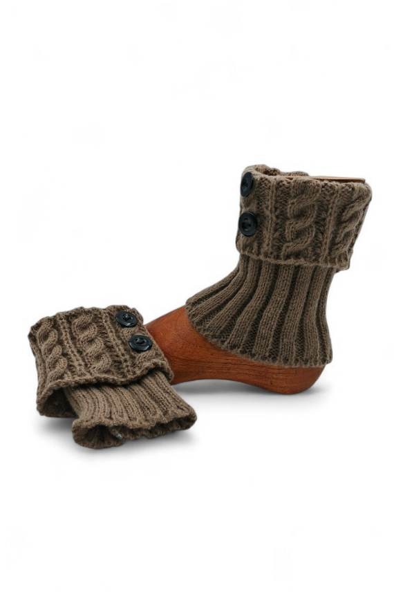 "Calentadores de tobillo acrílicos con diseño trenzado y botones, suaves y elásticos, modelo Samarkanda."