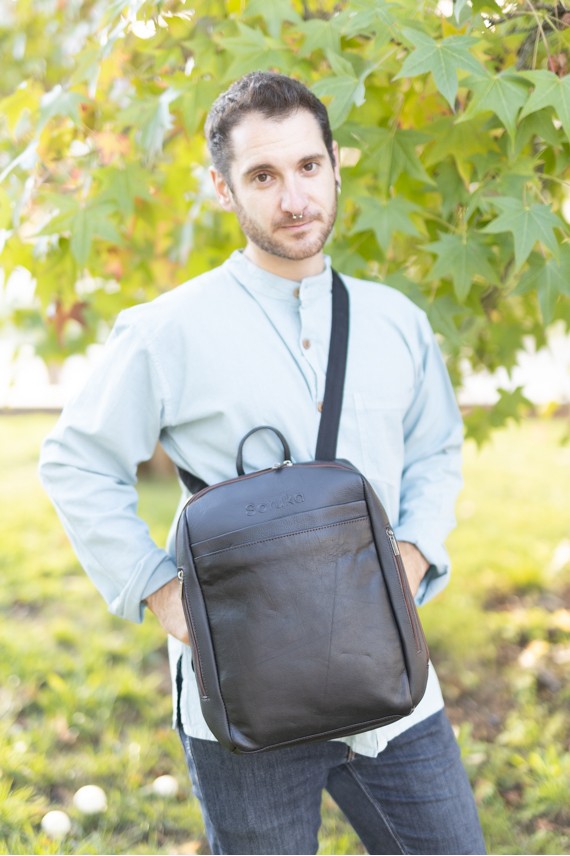 Bolso Mochila Negra Convertible Chiara