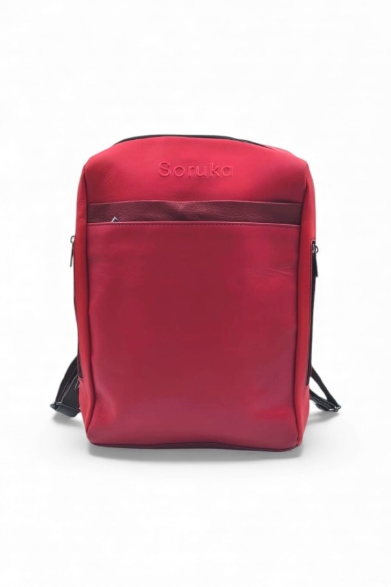 Bolso mochila de piel sostenible Soruka en color rojo liso, convertible en bolso bandolera