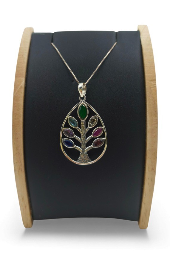 "Colgante de plata de ley con Árbol de la Vida ovalado y 7 circonitas de chakras, joya artesanal Samarkanda."