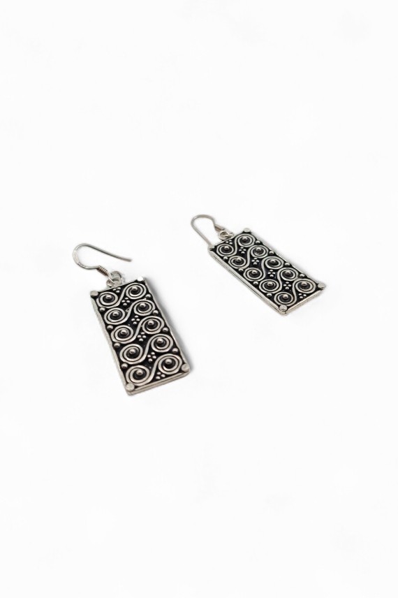 Pendientes de plata de ley 925 rectangulares con grabado geométrico frontal, joya artesanal Samarkanda.