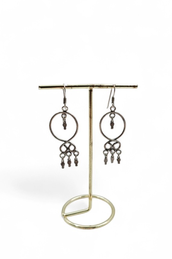 Pendientes de aretes colgantes en plata de ley artesanal con diseño boho elegante Samarkanda.