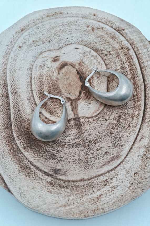 Pendientes de aros Bali gruesos en plata de ley con acabado brillante, joya artesanal Samarkanda.