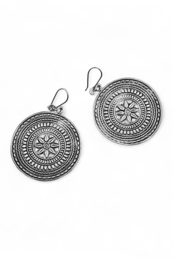 Pendientes de plata de ley vieja con diseño circular mandala, joya artesanal hecha a mano en India.