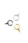 Pendiente de acero inoxidable 316L unisex con aro segmentado y pincho extraíble en color negro, dorado y plateado.