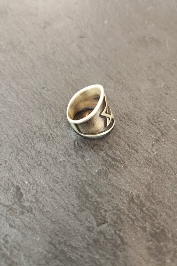 Anillo unisex de Plata de Ley con Estrella de David y acabado artesanal envejecido