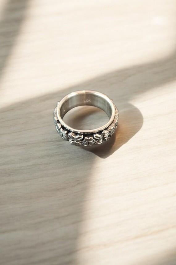 Anillo unisex antiestrés de plata de ley 925 con interior giratorio y cangrejos grabados en relieve, joya artesanal