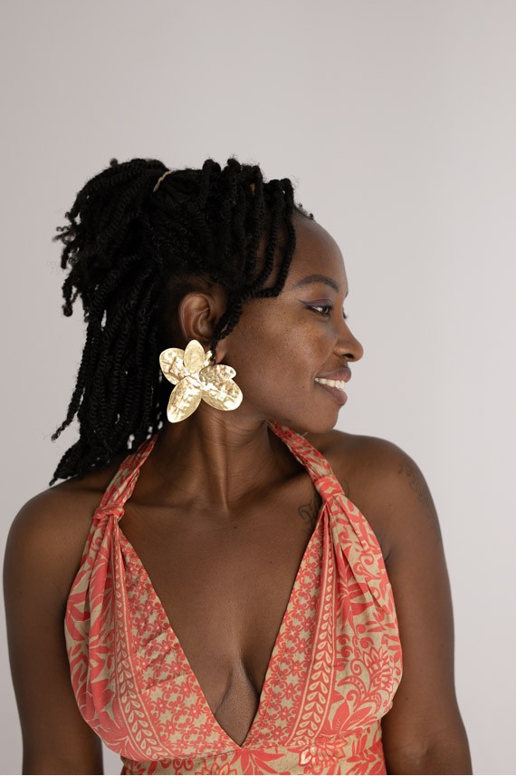 Pendientes Flor Aglaya de Zamak