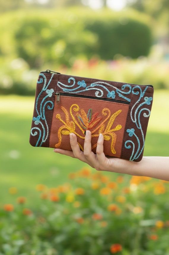 Bolso de Mano Étnico Bordado C