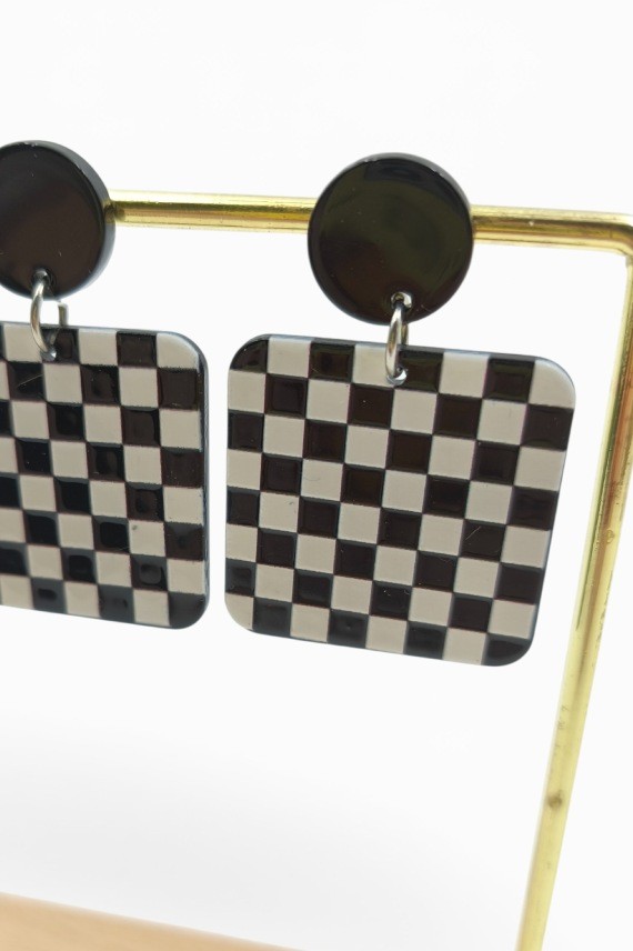 Pendientes Cuadrados Chess