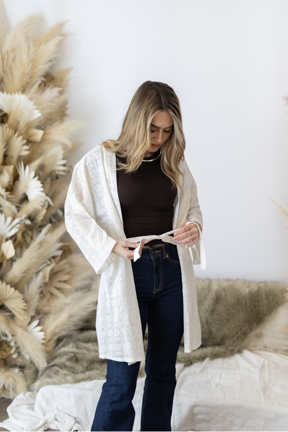 Kimono Boho Blanco Algodón Calado Geométrico Manga 3/4 con Cinturón