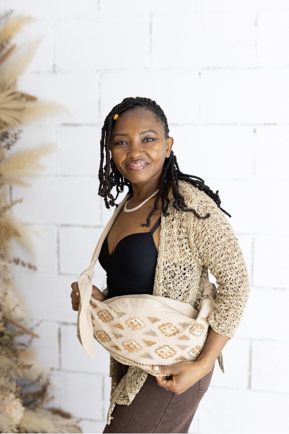 Bolso Boho Lino Bordado con Lentejuelas y Asa Regulable