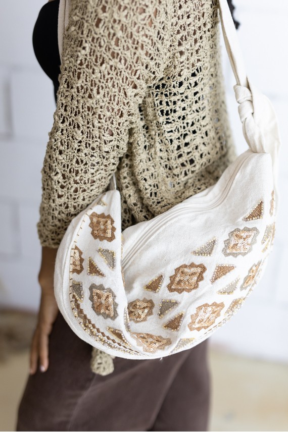 Bolso Boho Lino Bordado con Lentejuelas y Asa Regulable