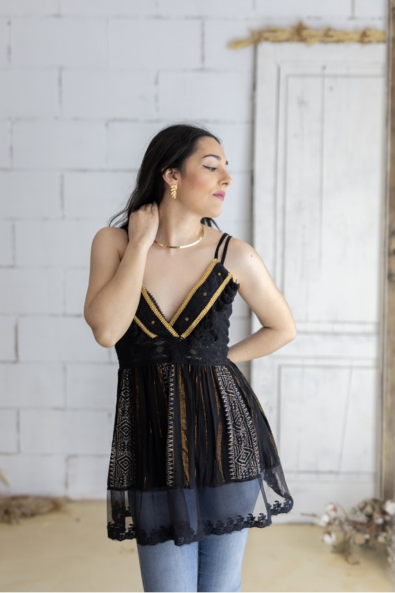 Blusa Boho Fluida con Hilo Dorado y Puntilla