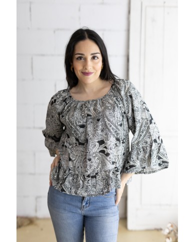 Blusa Boho Negra Estampado Sari Volantes