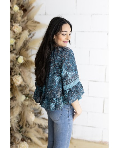 Blusa Boho Azul Estampado Sari Volantes