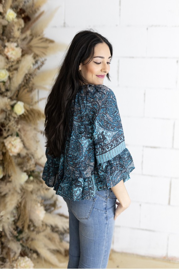 Blusa Boho Azul Estampado Sari Volantes