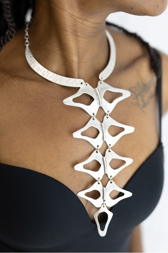 Collar Columna Ancestral de Zamak