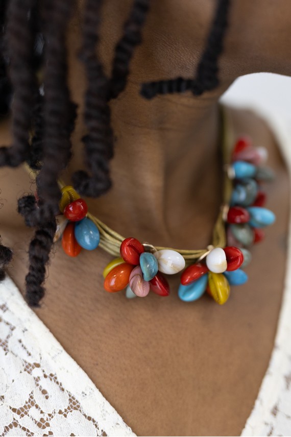 Collar Conchas Flores de Mar Arco Iris