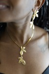 Conjunto Hojas de Oro Pendientes y Collar
