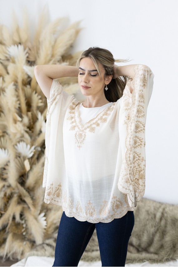 Blusa Mustt Blanca Algodón Bordados y Escote Pico