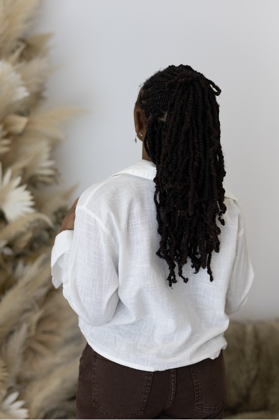 Camisa Cruzada de Lino Estilo Pareo con Lazo Ajustable