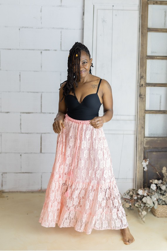Falda Larga Encaje Rosa Bordado Floral y Vuelo