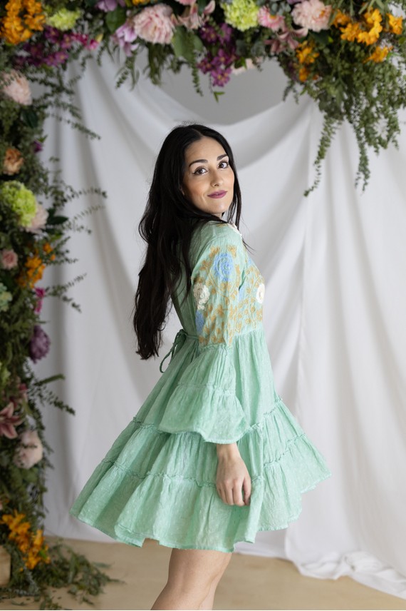 Vestido Corto Algodón Verde Agua Bordado Floral