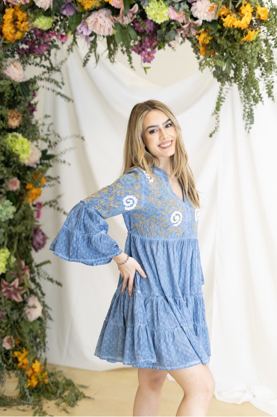 Vestido Corto Algodón Azul Agua Bordado Floral