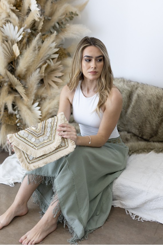 Bolso Cartera Algodón y Rafia con Flecos y Pedrería