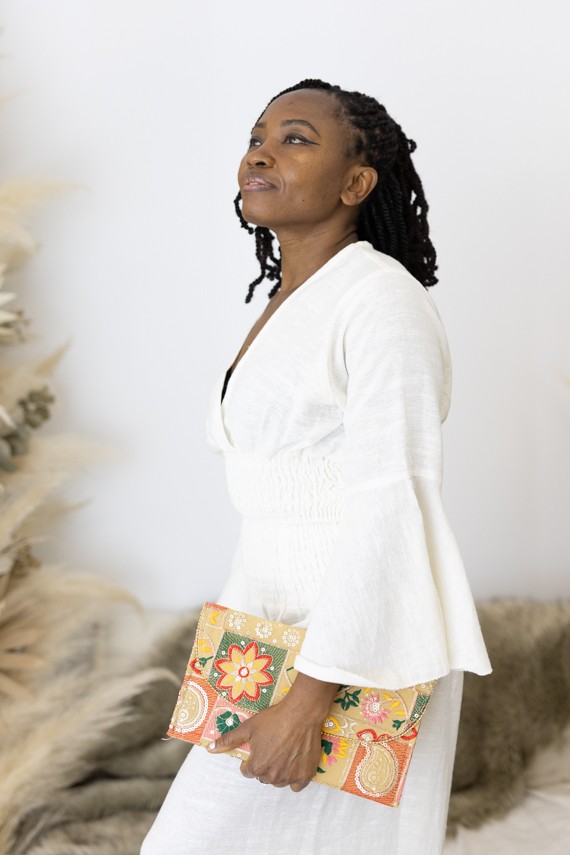 Bolso Clutch Invitada Banjara Camel Bordado Abalorios