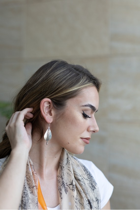 Pendientes Plata Gota Tallada Bola Colgante