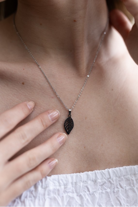 Conjunto Acero Pendientes y Colgante Leaf