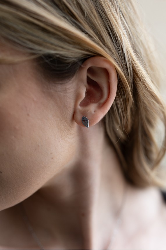 Conjunto Acero Pendientes y Colgante Leaf