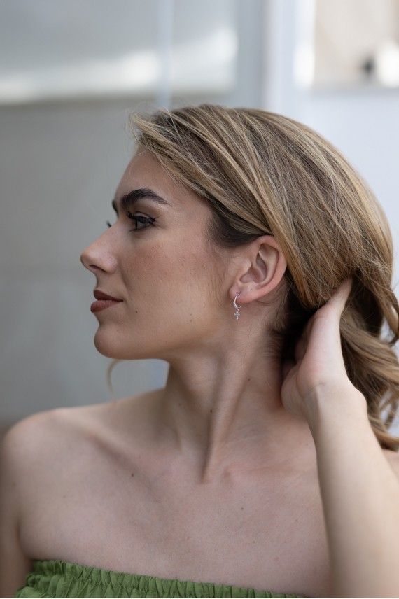 Pendiente Aro Plata de Ley con Cruz Colgante y Circonitas