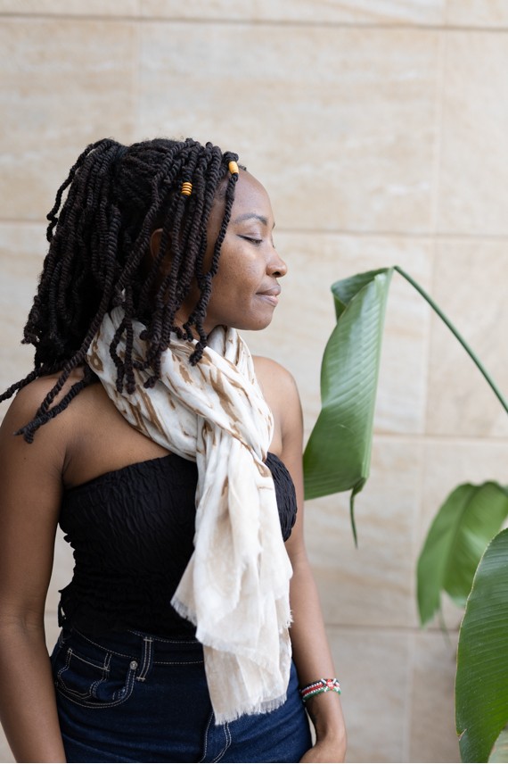 Fular de Viscosa Estampado Étnico Beige