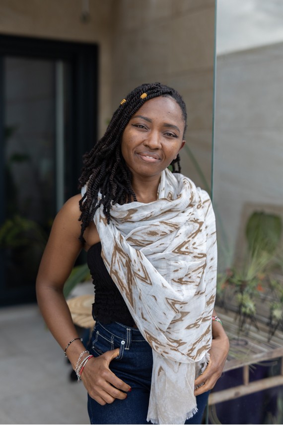 Fular de Viscosa Estampado Étnico Beige