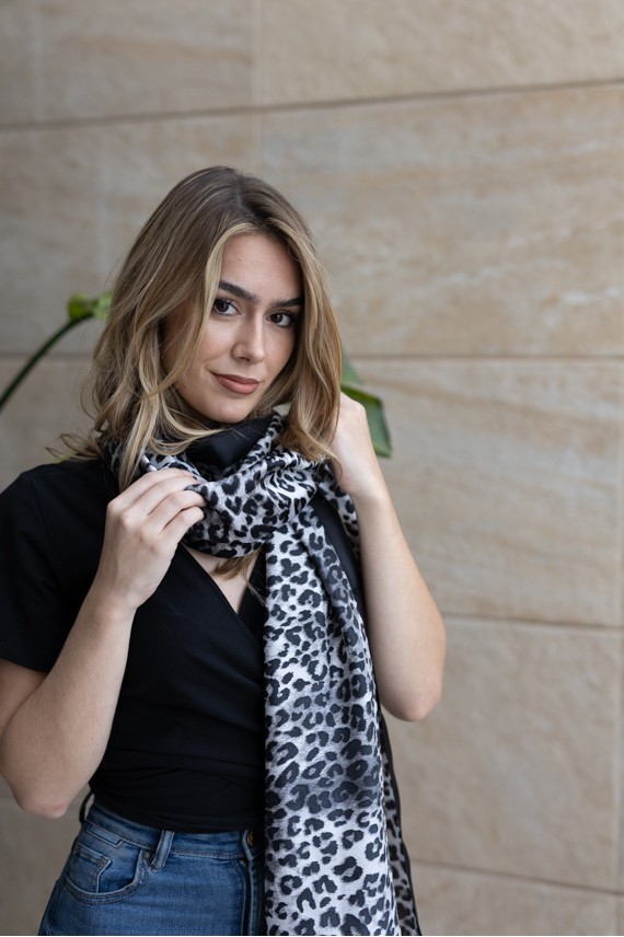 Pañuelo Pareo Satinado Animal Print Seda Feel