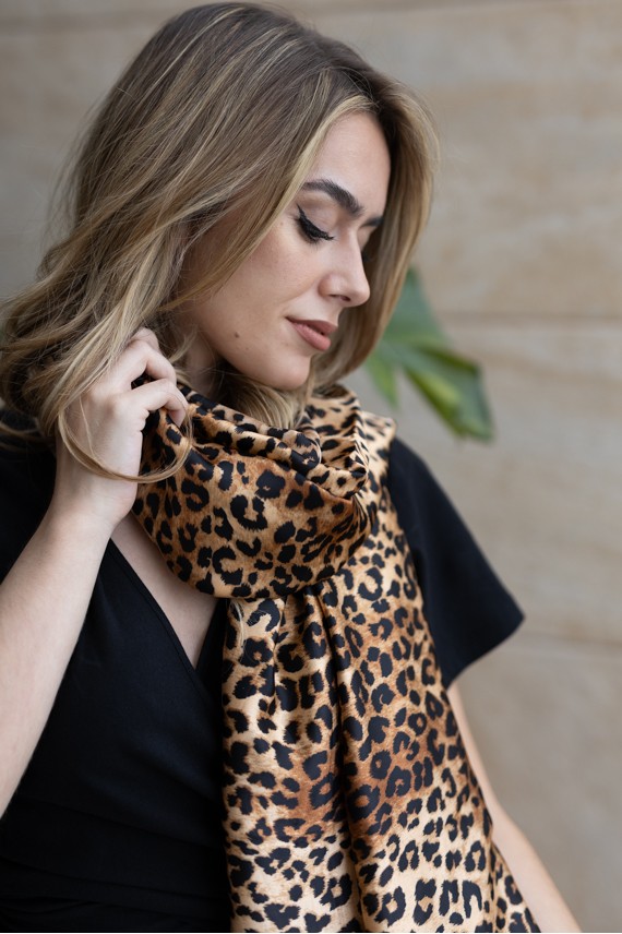 Pañuelo Pareo Satinado Animal Print Seda Feel