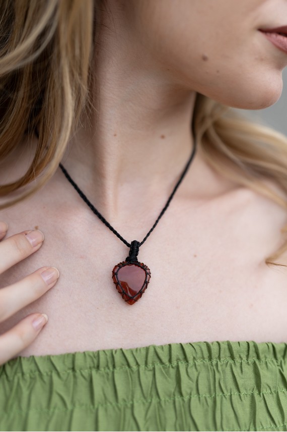 Collar Piedra Carneola Triángulo Redondeado