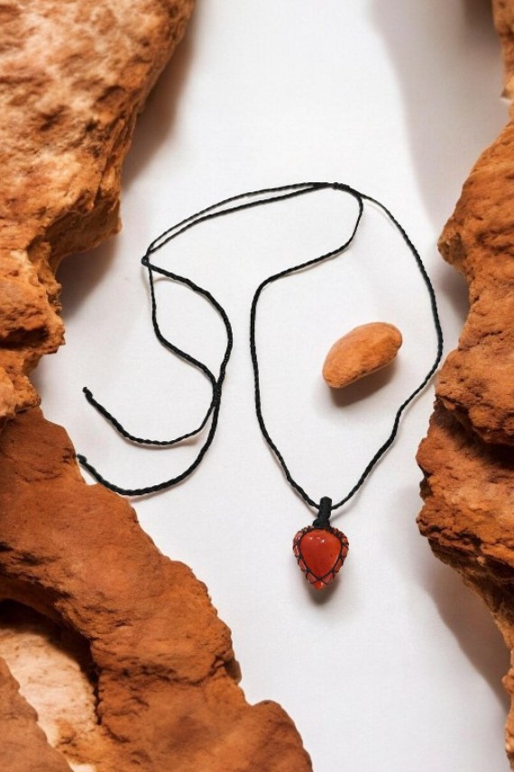 Collar Piedra Carneola Triángulo Redondeado