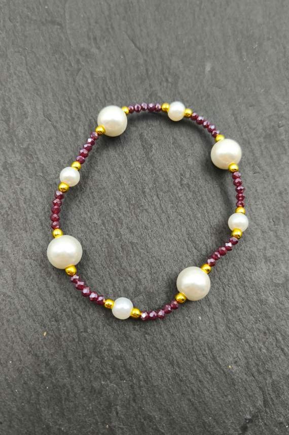 Pulsera Perlas y Piedras Cristalizadas